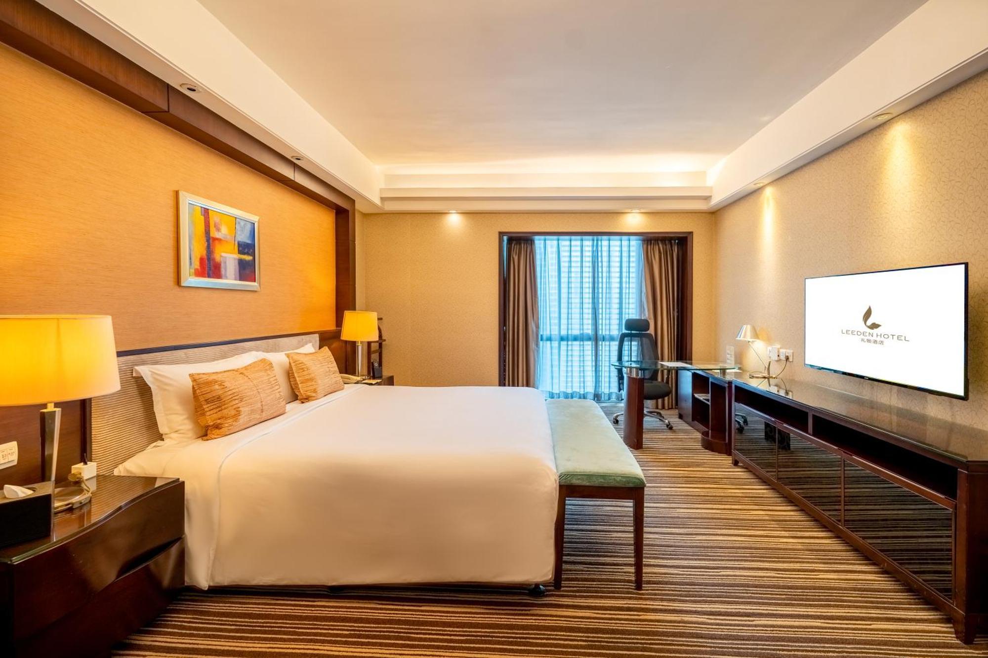 Отель Leeden 4*