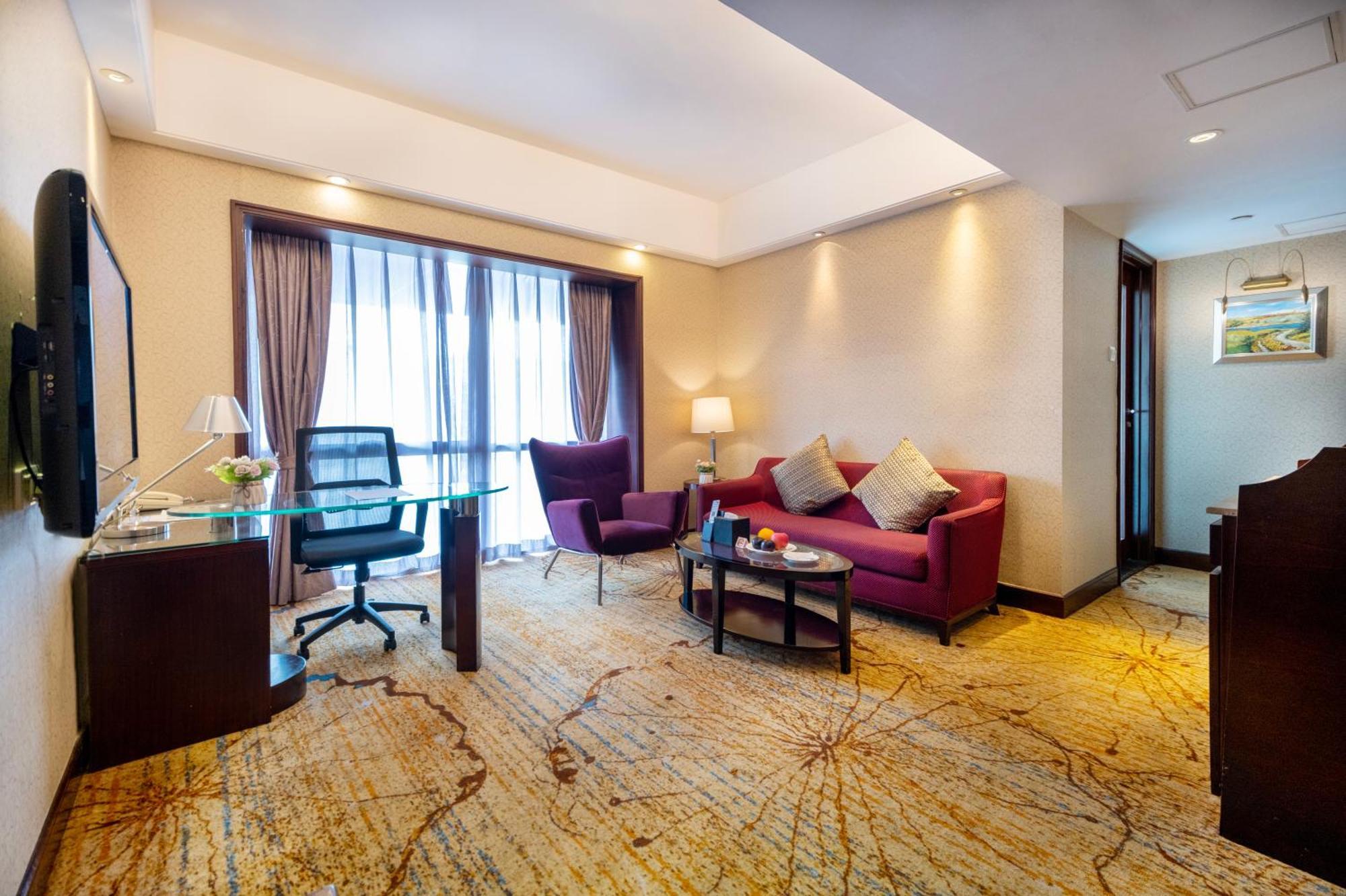 Leeden 4* Гуанчжоу